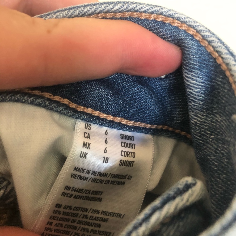 American Eagle High Waisted Jeans